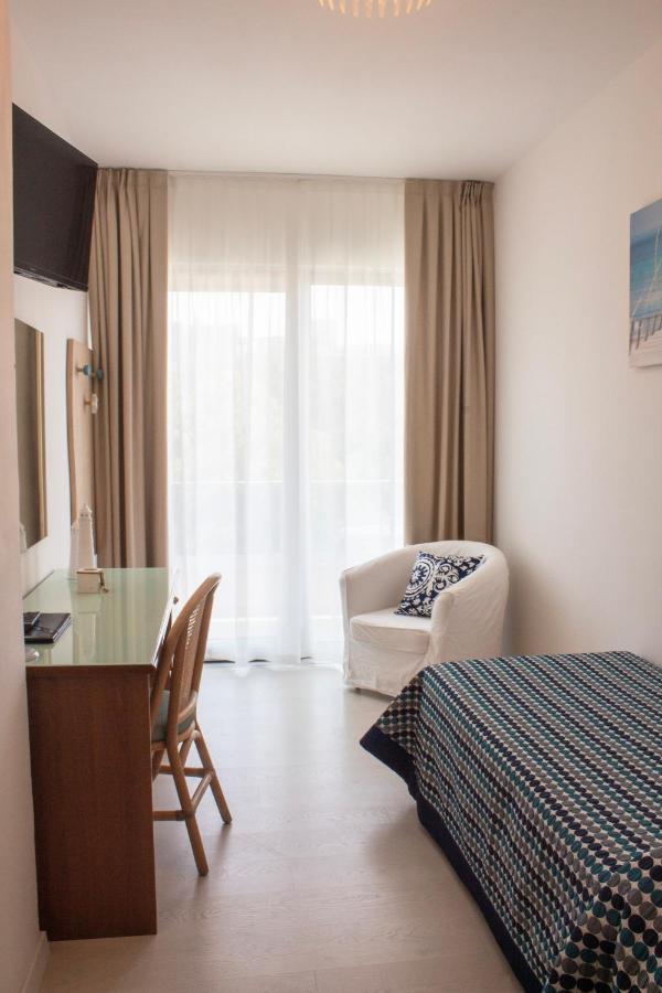 Hiki Hotel
